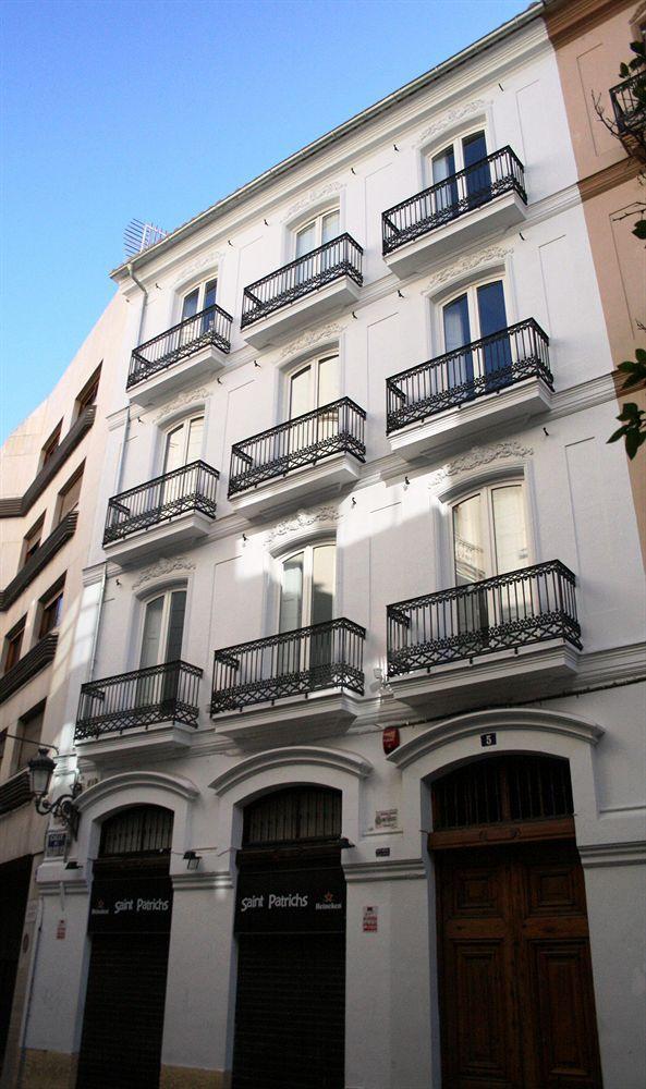Pensión Cosy Embajador
