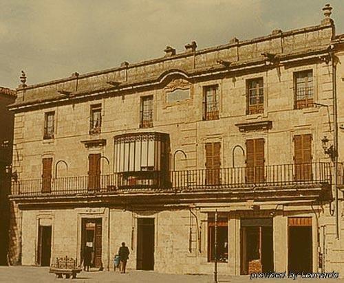 Palacio Antigua Audiencia Pensión 2*