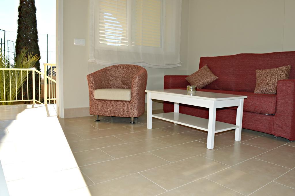 La Mojonera Apartment *
