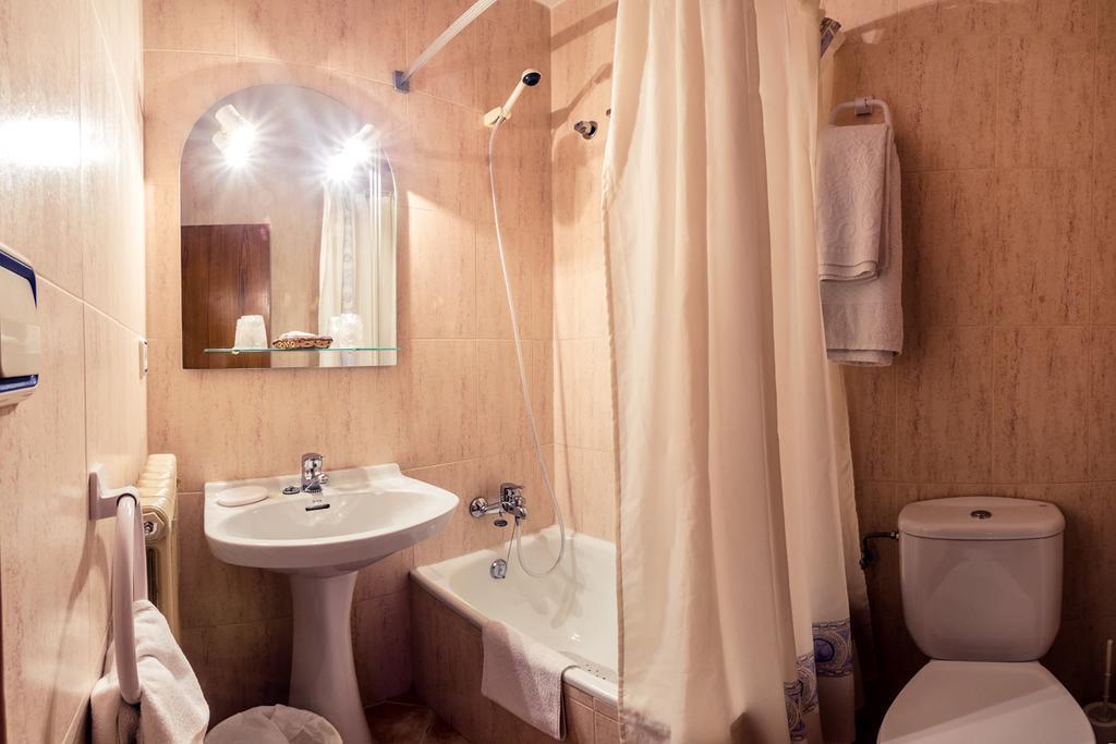 Romi Guest house