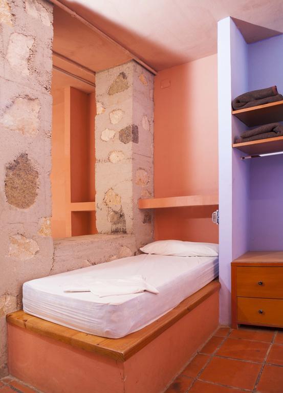 La Marina Hostal
