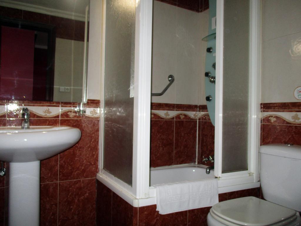 Hotel Gines Love hotel