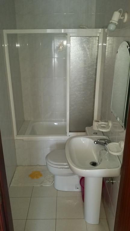 Jumboli Hostal *