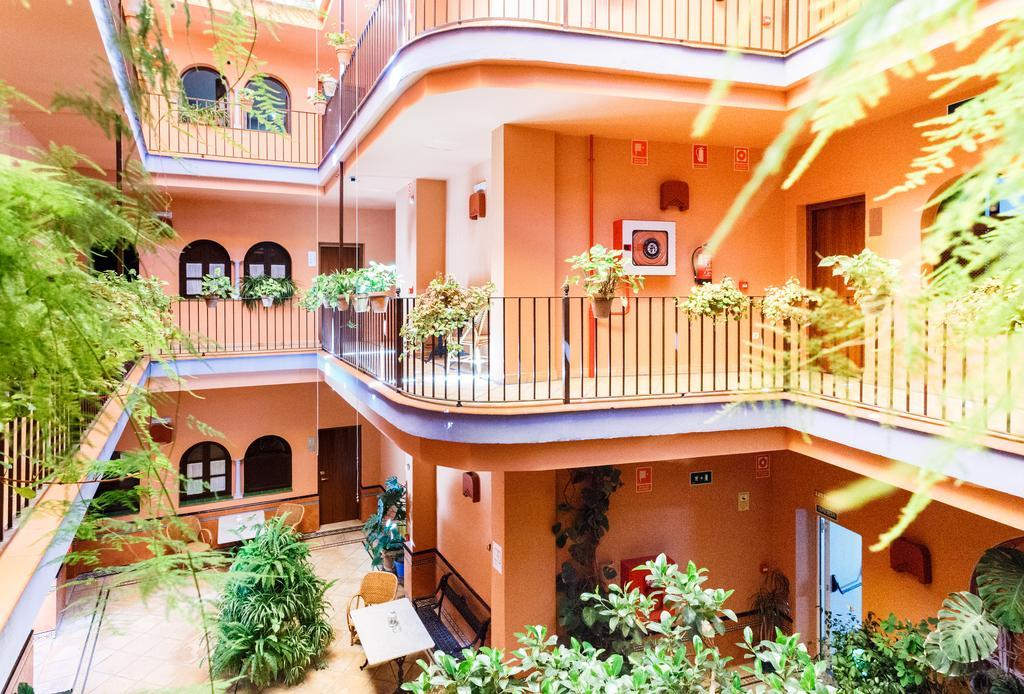 Patio De La Alameda Hotel