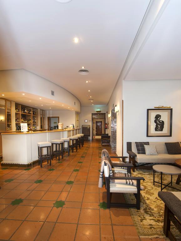 Hotel De 4*
