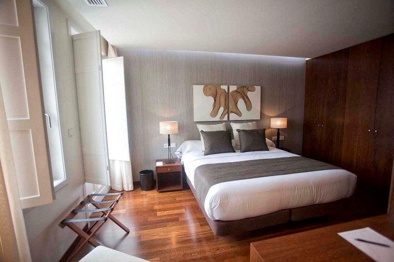 Carris Cardenal Quevedo Hotel 4*