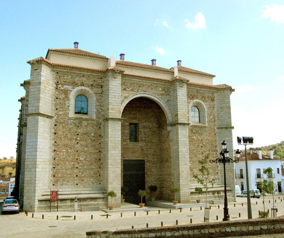 Hospederia Reina De Angeles Hotel