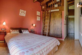 Hotel La Casa Del Rio 3*