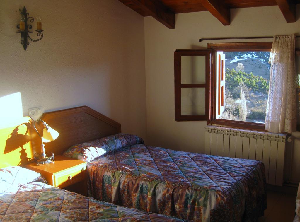 Casa Enriu-alojamiento Y Desayuno Casa rural