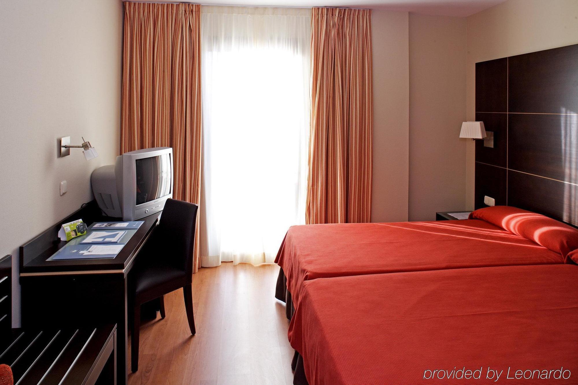 Hotel Eurostars Plaza Acueducto 4*
