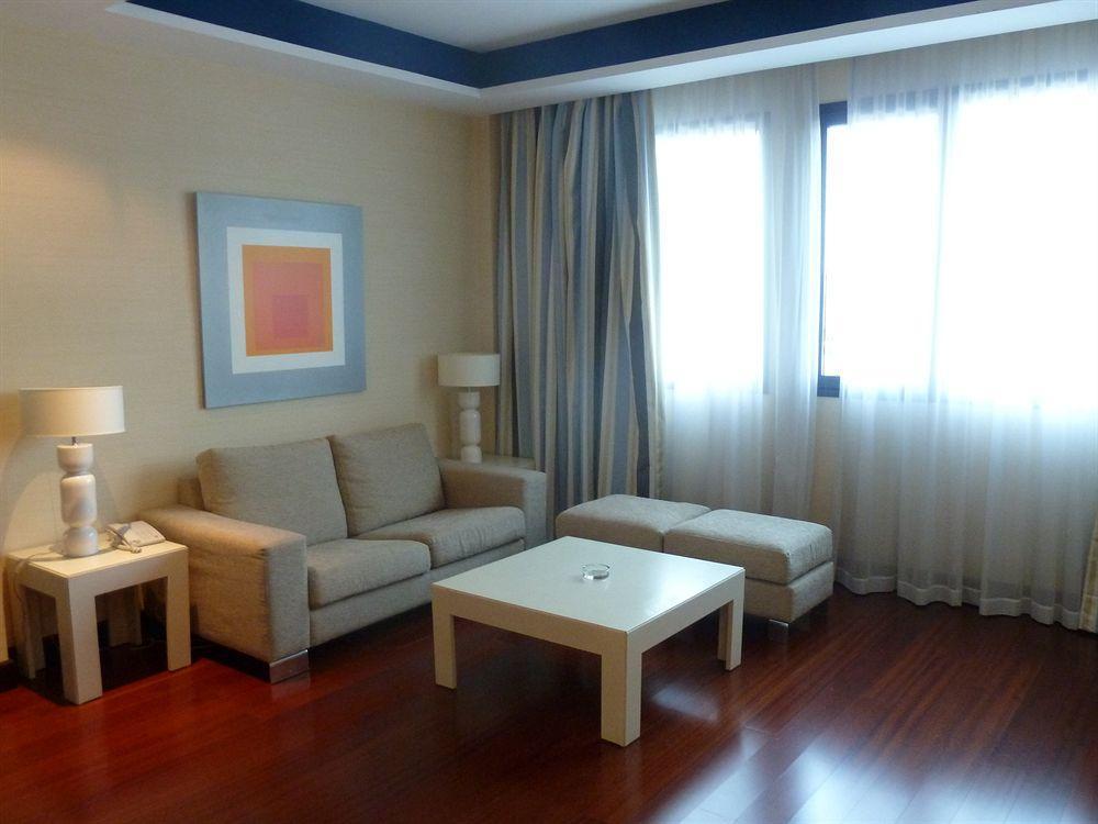Puerta De Alcala Hotel 3*
