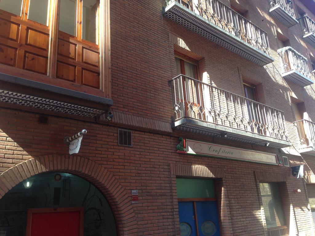 Turístico Cigüeña De Apartamento