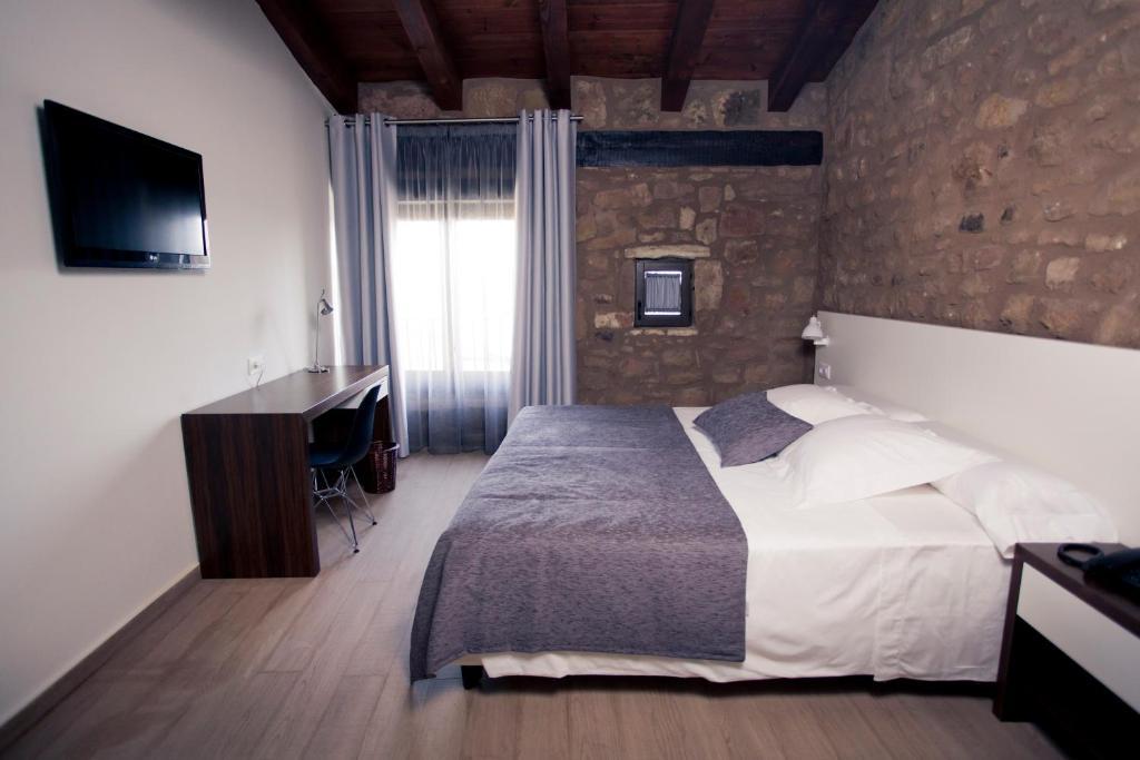 Hotel Restaurante Masia La Torre 2*