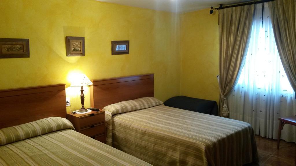 La Plaza Guest house Tielve
