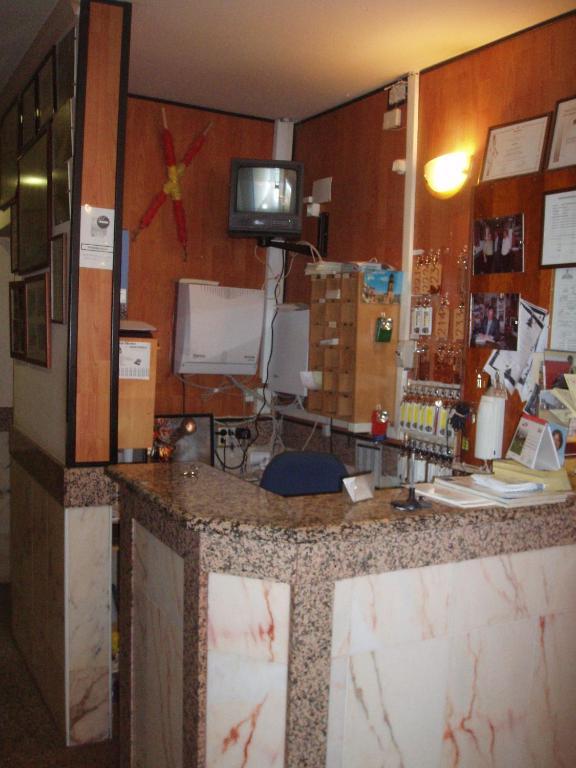 Hermanos Hotel