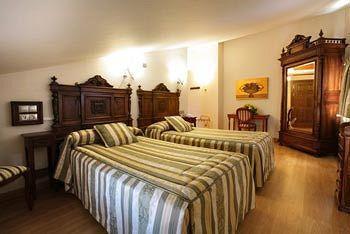 El Juglar Hotel