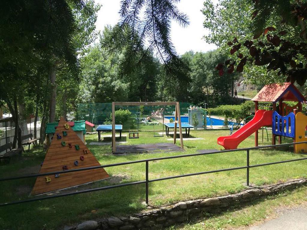 Camping Les Contioles Ribera de Cardos