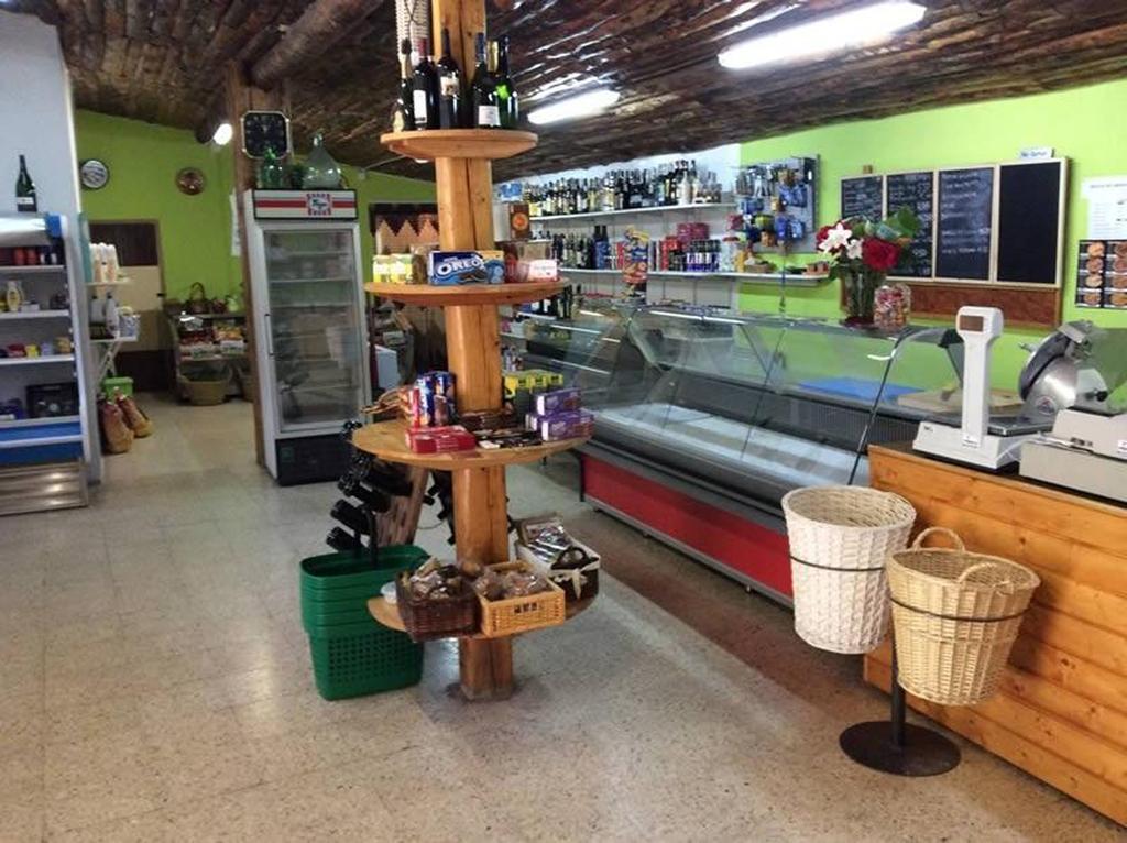Camping Les Contioles Holiday park Ribera de Cardos