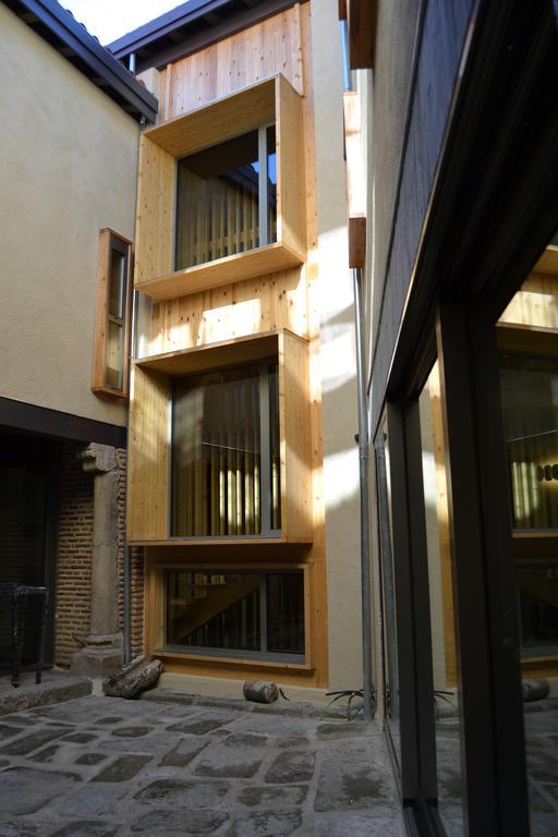 El Encanto & Cafeteria Hotel