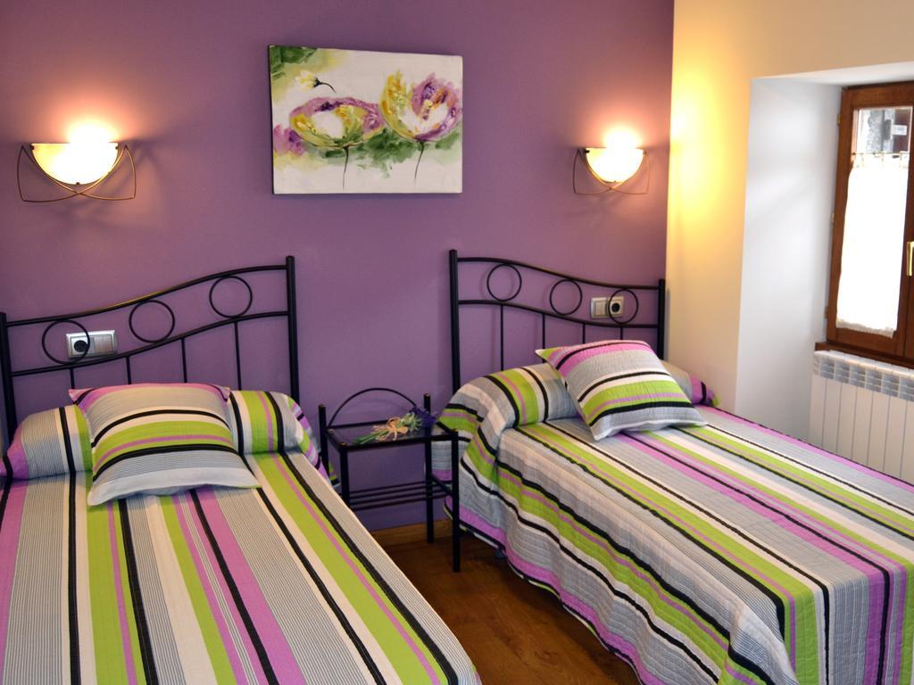 Alojamientos Rurales Apezarena Apartment Izalzu