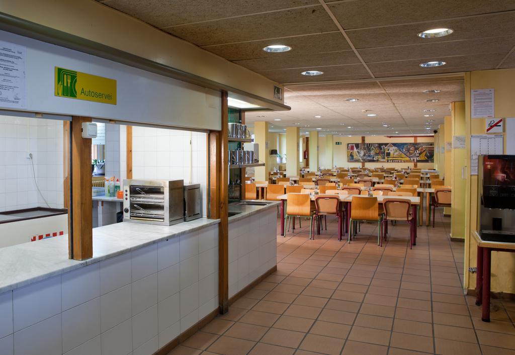 Hostal Núria Xanascat