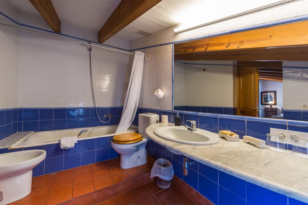 Country house S'engolidor Santo Tomas