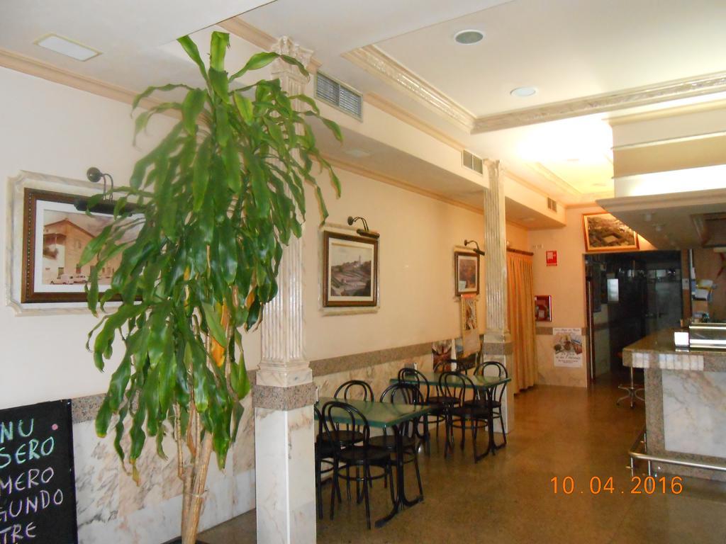 Hotel Hermanos