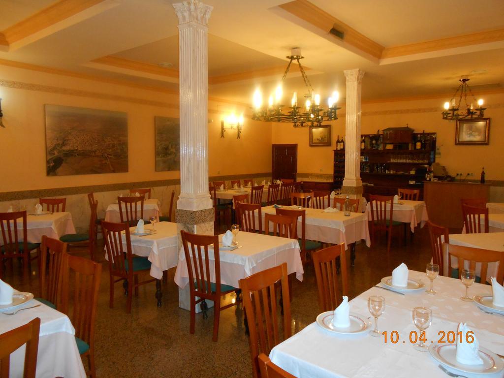 Hermanos Hotel