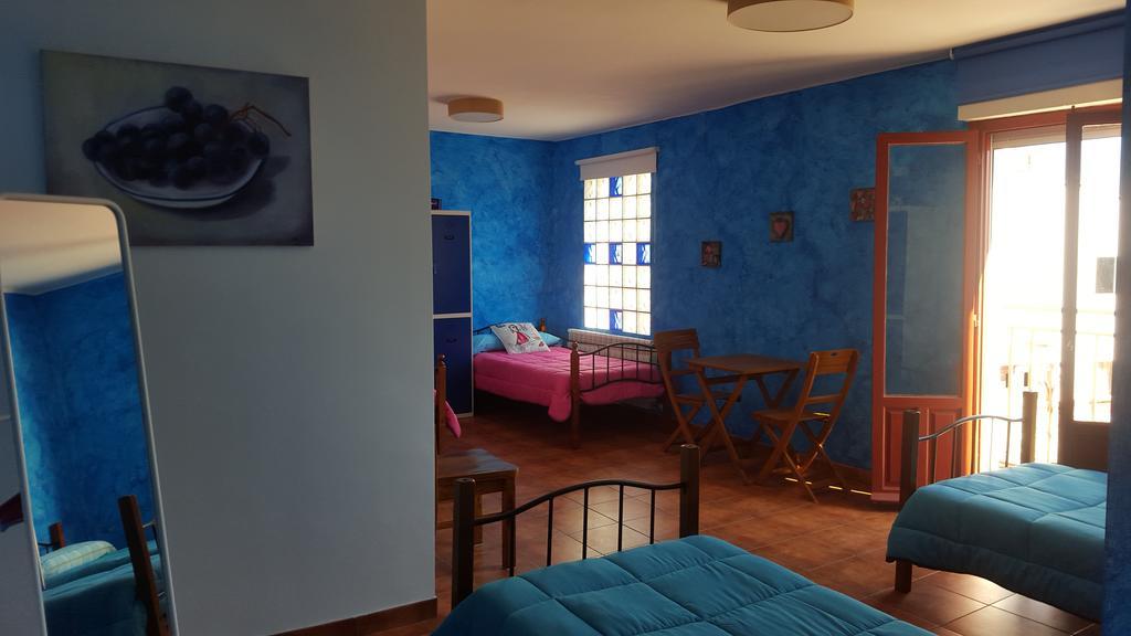 A La Sombra Del Laurel Hostel *