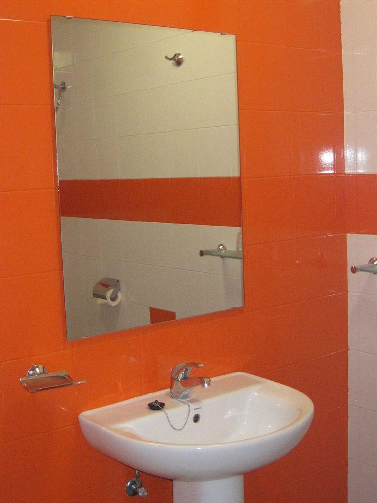Inturjoven Hostel *