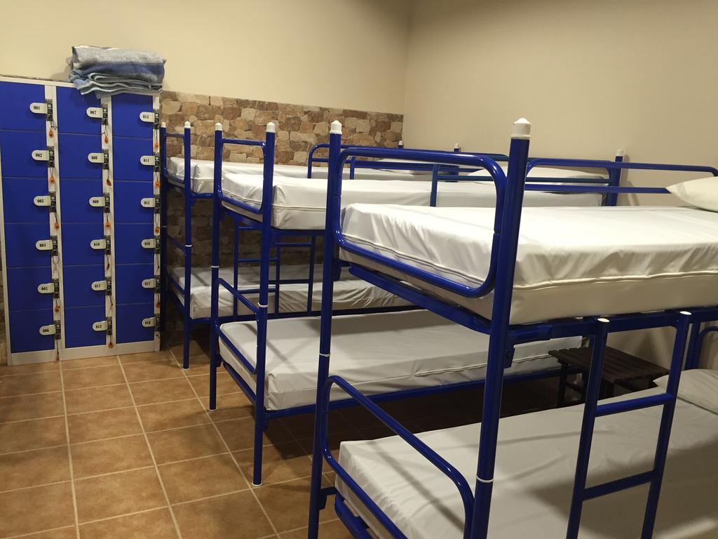 Santo Tomas De Canterbury Hostel Leon
