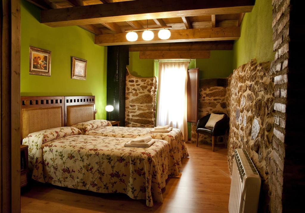 Casa rural Rural Arbequina, Piscina Climatizada Termal Balneario El Salugral A 12 Kilómetros, 5 Euros Por Persona Casas del Monte