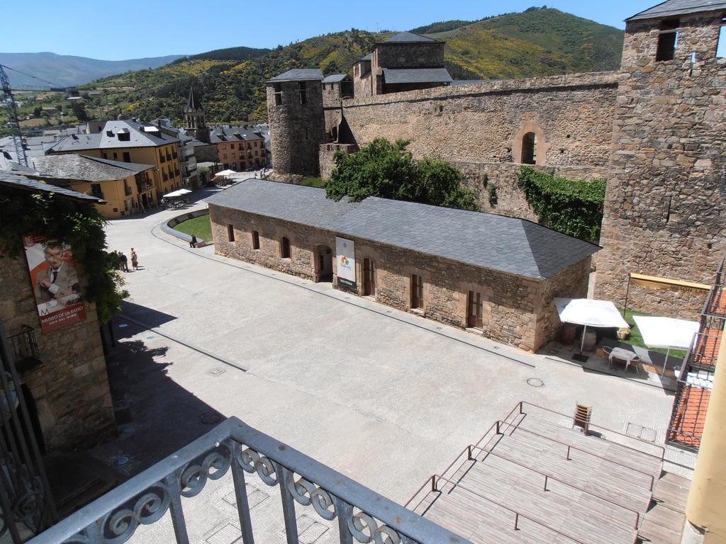 Virgen De La Encina 2*