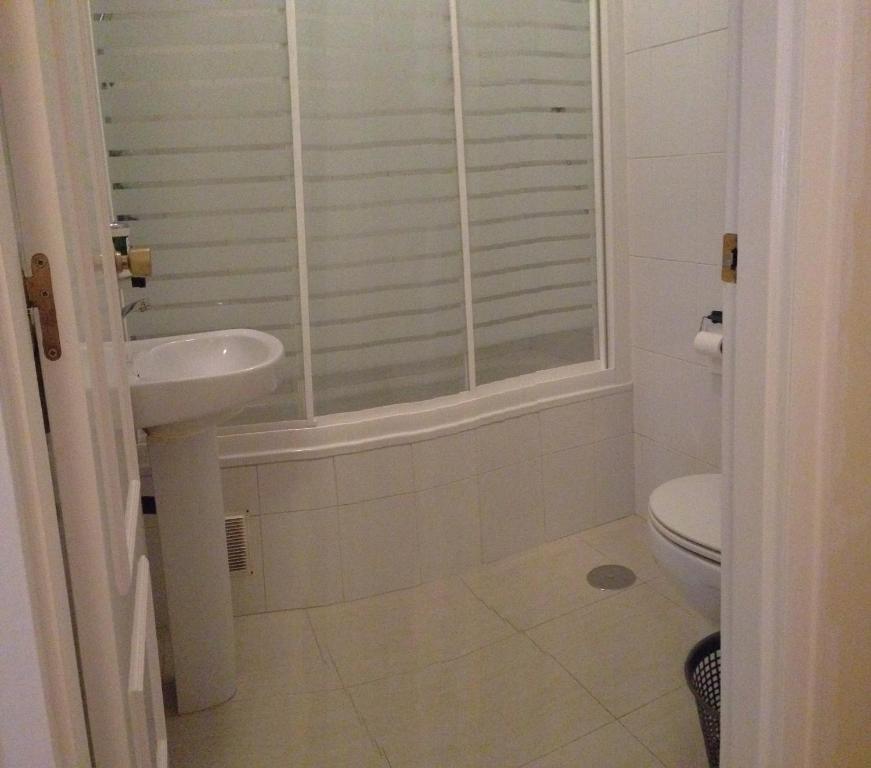 Cervantes Guest house 2*