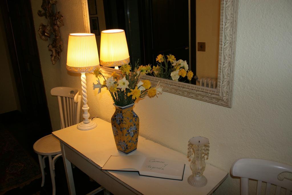 Camino Y Leyenda Hostal