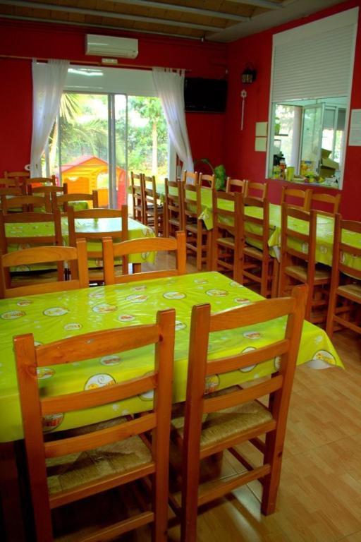 Assut Hostal *