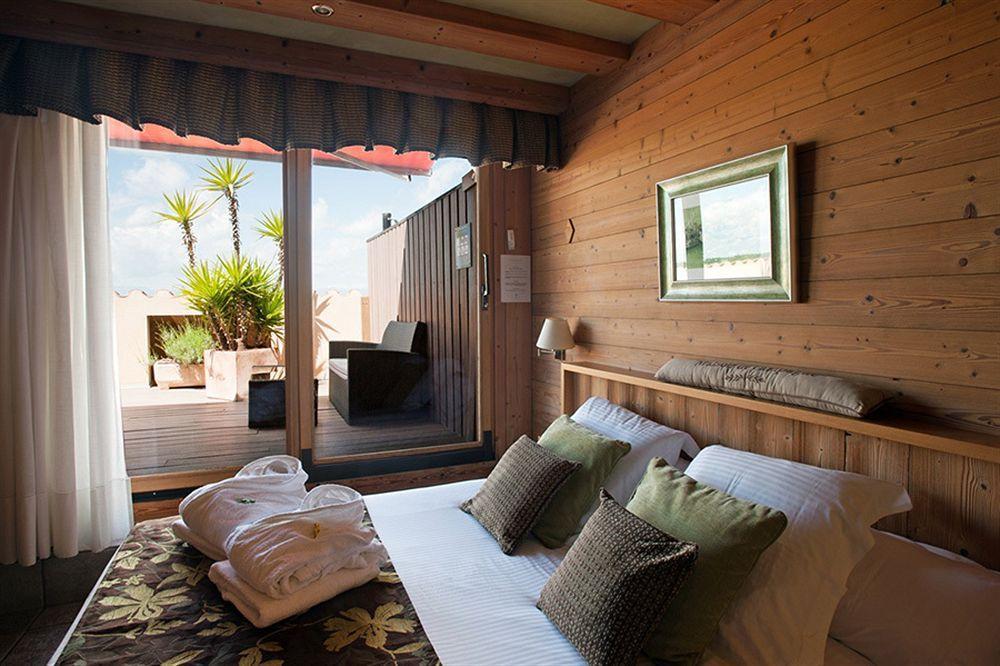 La Placa Hotel