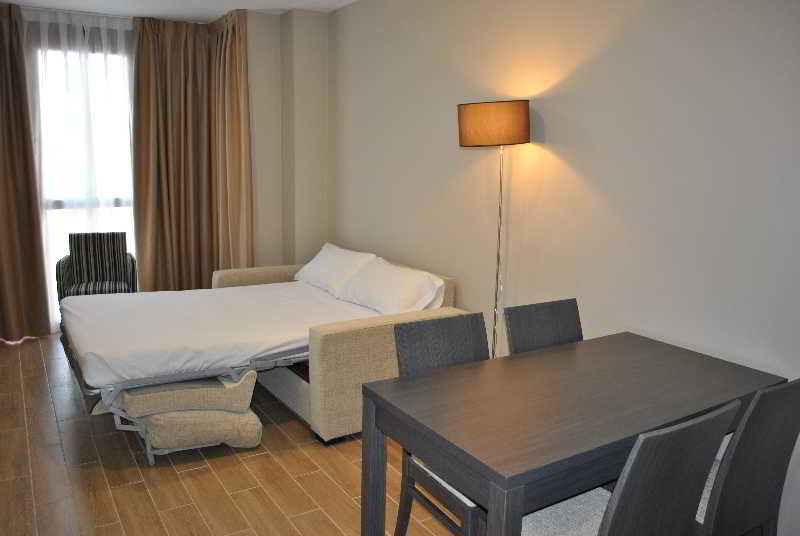 & Jacetania Apartahotel 3*