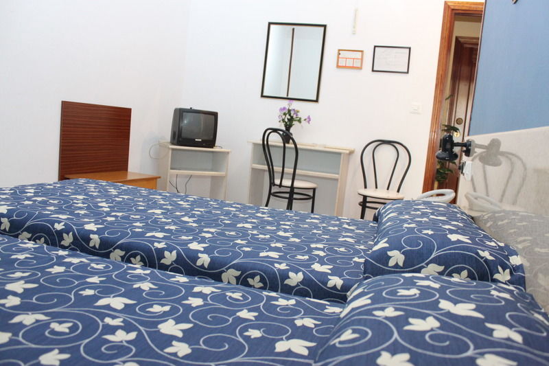 Catalan Hotel *