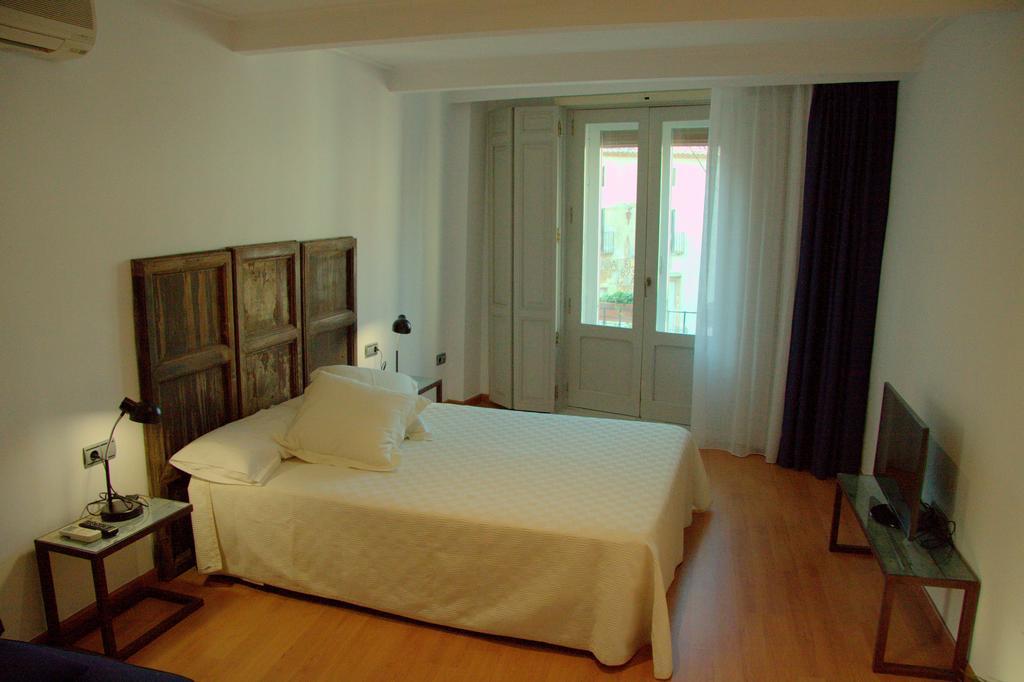 Coles Apartasuites * Xativa