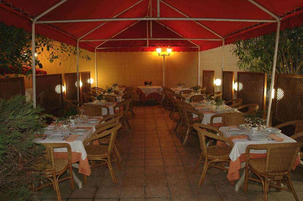 Gallet Pensión Rosas