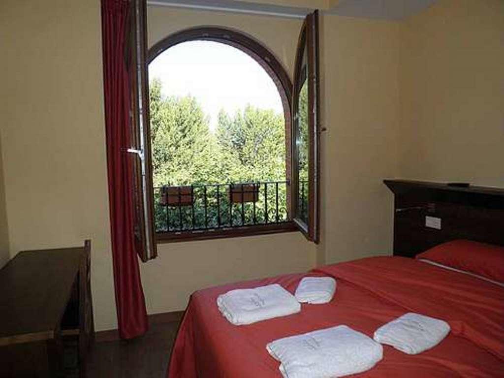 Cueva Restaurante Itariegos Country house *