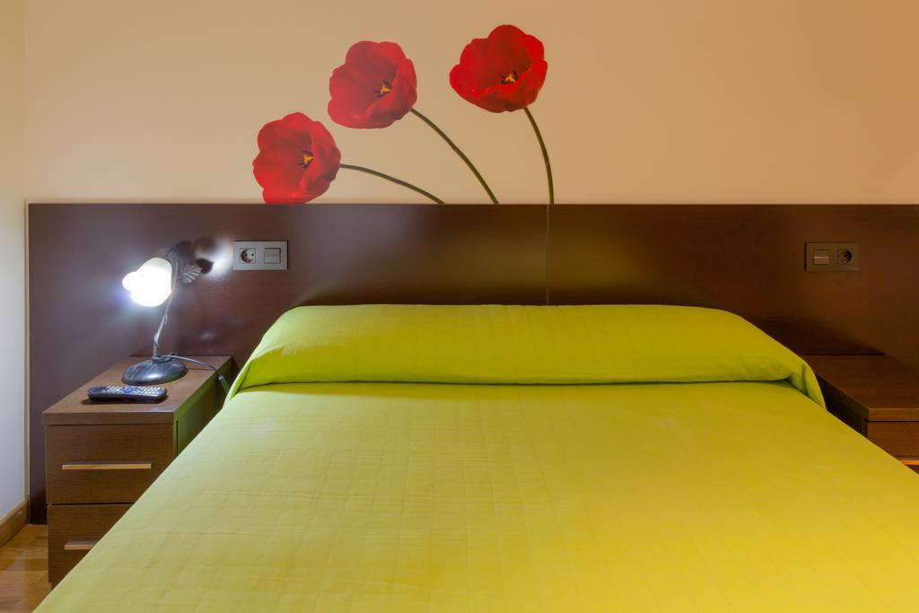Pension Logrono Guest house 2*