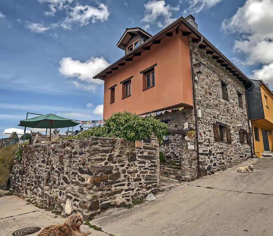 La Trucha Del Arco Iris Bed and breakfast *
