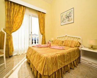 Apartahotel Ona Claveles Los Cristianos (Tenerife)
