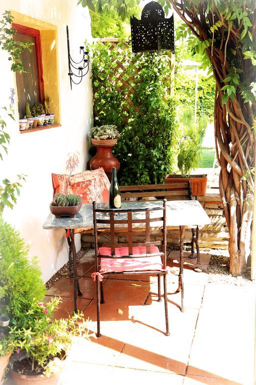 Bed & Breakfast River Ebro Holidays Tivenys