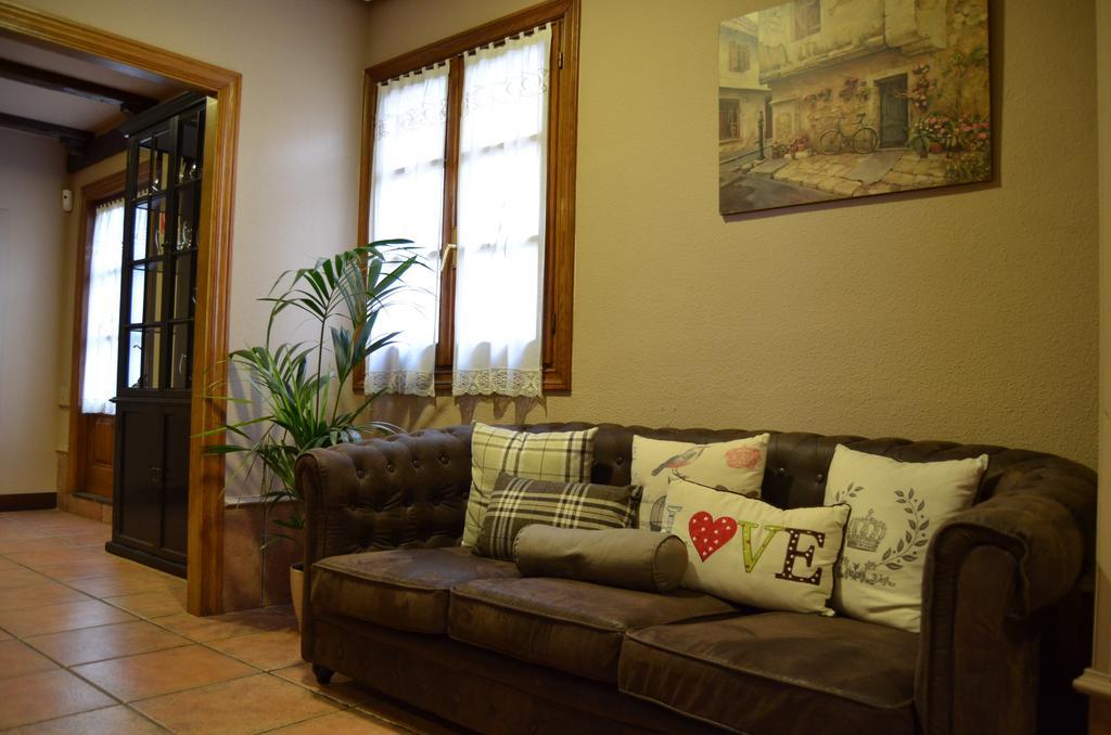 Ameztia Guest house Doneztebe