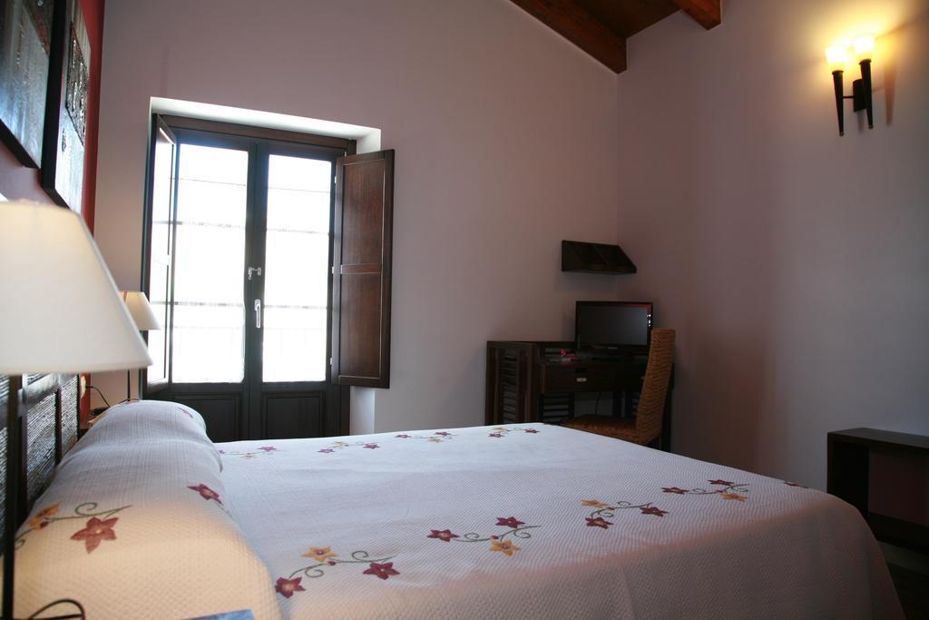 La Casa Vieja 3*