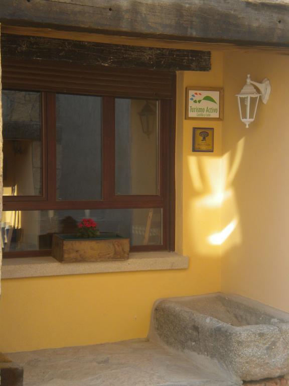 Rural Cuatro Calles Guest house San Martin del Pimpollar