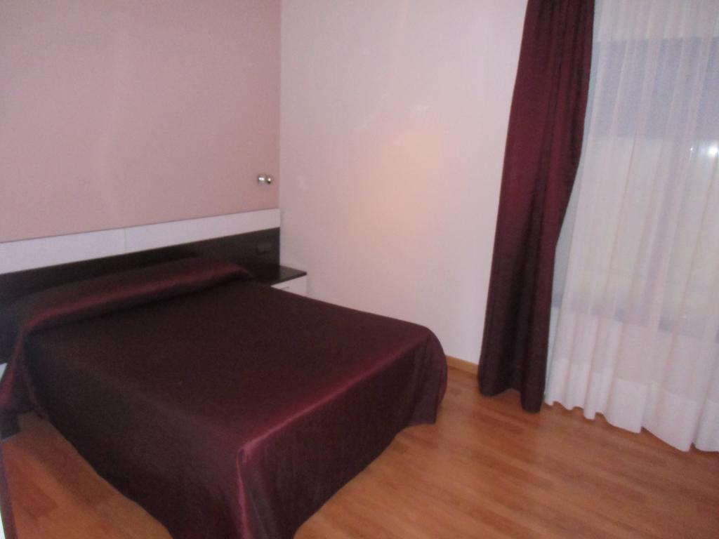 Area De Servicio Villamartín Hotel